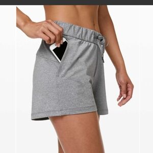Lululemon On The Fly Short 2.5"